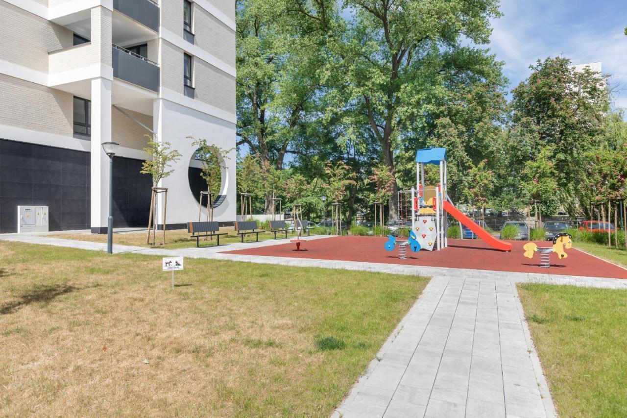 Apartamenty Platany Z Parkingiem By Noclegi Renters 코워브제크 외부 사진